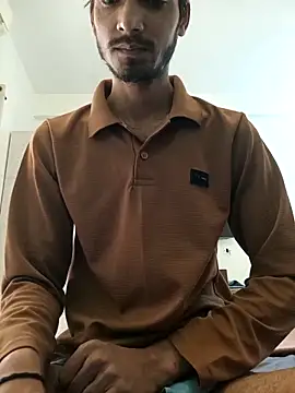 Snapshot of Tarun_0026 chatting on 11/01/25, 05:31 Tarun 0026 online show from 11/01/25, 05:31