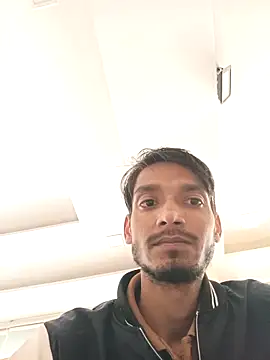 Snapshot of Tarun_0026 chatting on 11/21/25, 05:50 Tarun 0026 online show from 11/21/25, 05:50