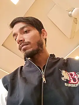 Snapshot of Tarun_0026 chatting on 12/18/25, 08:20 Tarun 0026 online show from 12/18/25, 08:20