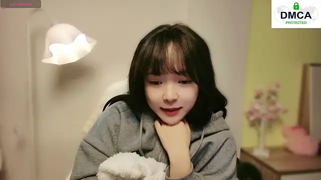 Snapshot of Chenjing0 chatting on 01/07/25, 08:03 Chenjing0 online show from 01/07/25, 08:03