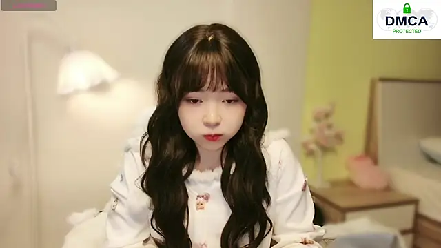 Snapshot of Chenjing0 chatting on 01/18/25, 10:06 Chenjing0 online show from 01/18/25, 10:06