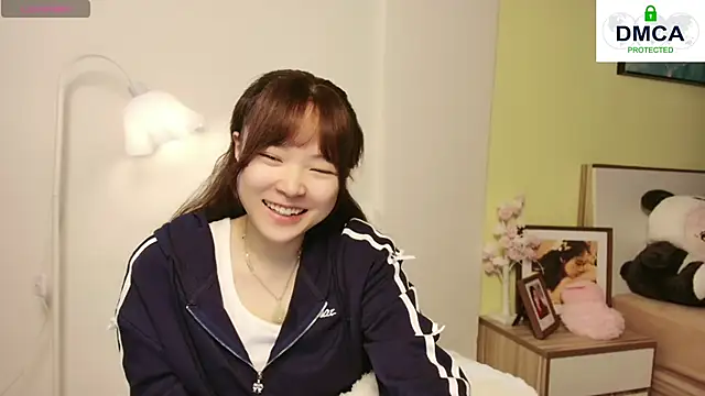 Snapshot of Chenjing0 chatting on 02/16/25, 07:48 Chenjing0 online show from 02/16/25, 07:48