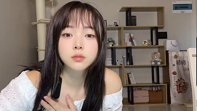Snapshot of Chenjing0 chatting on 10/04/25, 01:58 Chenjing0 online show from 10/04/25, 01:58