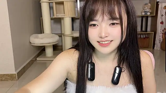 Snapshot of Chenjing0 chatting on 10/05/25, 02:26 Chenjing0 online show from 10/05/25, 02:26