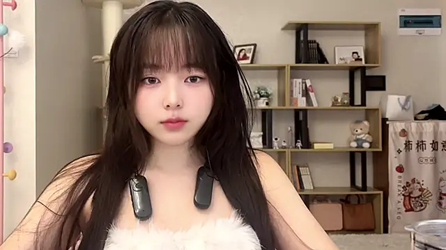 Snapshot of Chenjing0 chatting on 10/17/25, 02:48 Chenjing0 online show from 10/17/25, 02:48