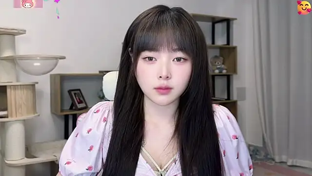 Chenjing0 online show from 06/07/26, 12:20