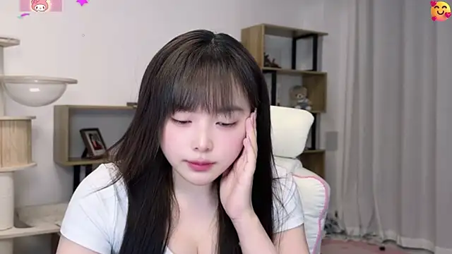 Chenjing0 online show from 06/08/26, 12:16