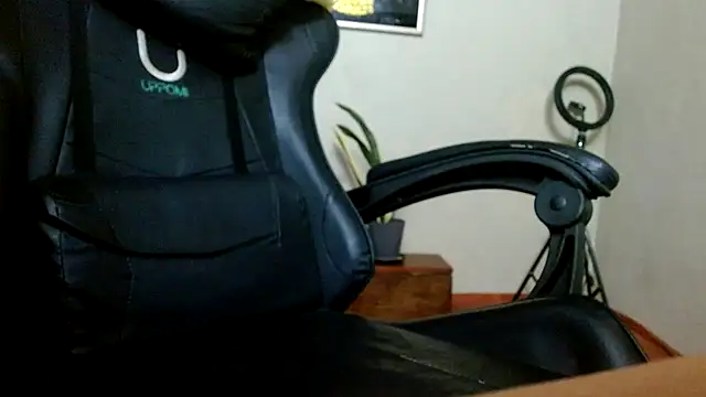 Dirtydiva1 online show from 09/24/25, 12:52