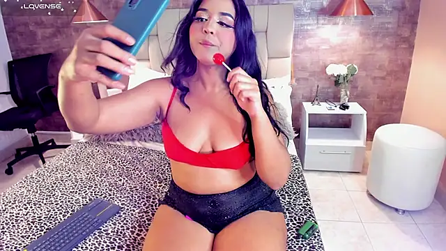 Scarlet lace online show from 01/24/25, 07:49