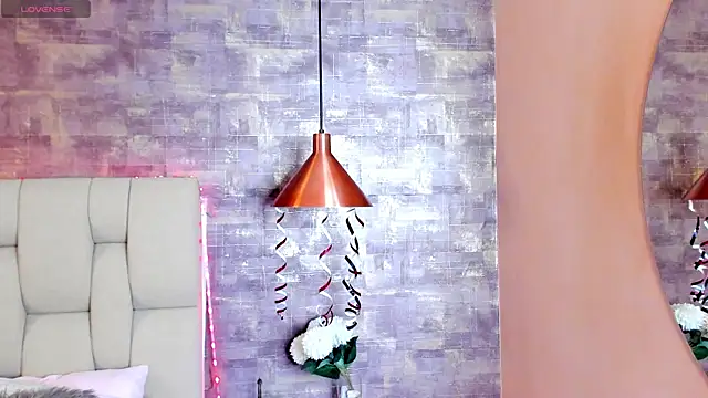 Scarlet lace online show from 03/18/25, 07:10