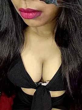 Snapshot of Hot__sallie chatting on 06/11/26, 07:39 Hot sallie online show from 06/11/26, 07:39