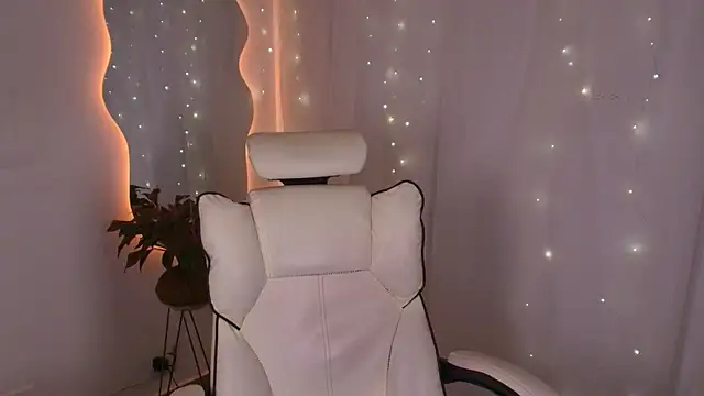 babepeach  online show from 06/19/26, 11:03
