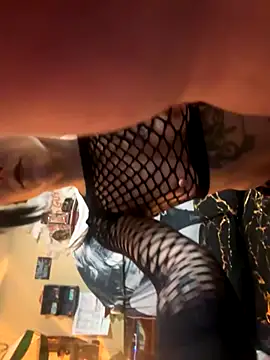 Snapshot of damselaintstressn chatting on 10/03/25, 01:30 damselaintstressn online show from 10/03/25, 01:30