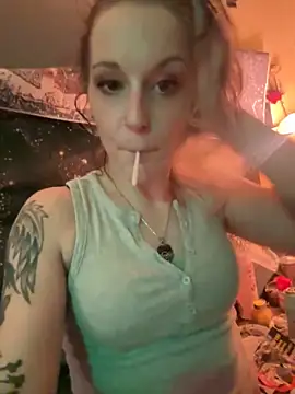 Snapshot of damselaintstressn chatting on 10/24/25, 12:08 damselaintstressn online show from 10/24/25, 12:08