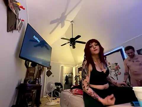 Snapshot of damselaintstressn chatting on 11/07/25, 10:59 damselaintstressn online show from 11/07/25, 10:59