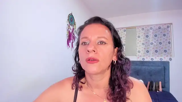 sofi saliva2511 online show from 05/09/26, 06:35