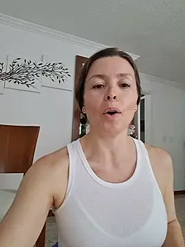 karina warthon online show from 07/10/26, 05:37