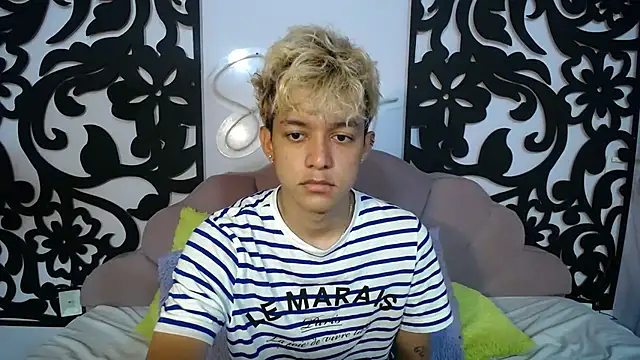 jisuscat online show from 09/18/25, 03:14