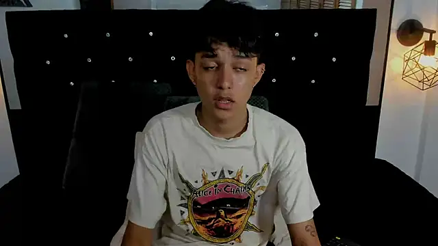 jisuscat online show from 10/17/25, 09:28