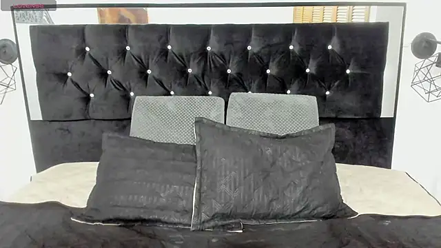 jisuscat online show from 10/28/25, 06:54