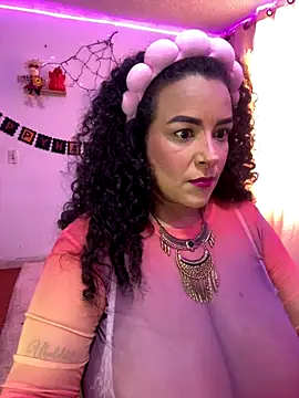 ariadna cooper online show from 10/28/25, 01:14