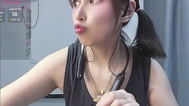 Lucky-xiuxiu online show from 09/29/25, 01:05