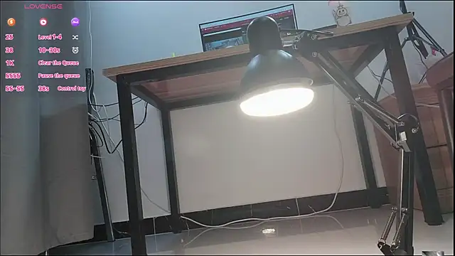 Lucky-xiuxiu online show from 10/12/25, 03:00