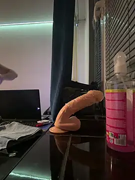 Snapshot of nightfun555 chatting on 01/12/25, 06:06 nightfun555 online show from 01/12/25, 06:06