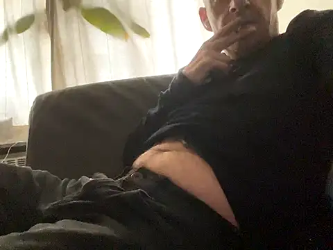 horndude187187 online show from 10/07/25, 06:54