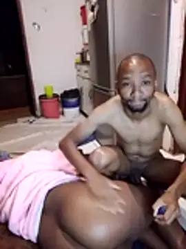 Snapshot of KMbesxxx chatting on 11/06/25, 08:54 KMbesxxx online show from 11/06/25, 08:54