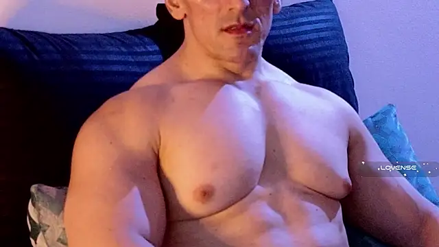 Snapshot of life_warrior chatting on 01/18/25, 04:53 life warrior online show from 01/18/25, 04:53