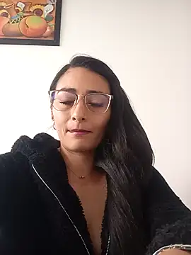 Snapshot of BELLA--26 chatting on 01/11/25, 08:43 BELLA--26 online show from 01/11/25, 08:43