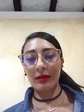 Snapshot of BELLA--26 chatting on 03/03/25, 08:43 BELLA--26 online show from 03/03/25, 08:43