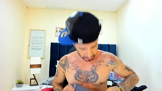 Snapshot of Lancelot_Benwick chatting on 09/15/25, 08:42 Lancelot Benwick online show from 09/15/25, 08:42