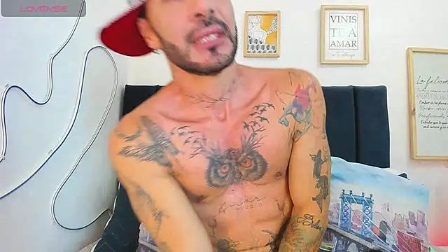 Snapshot of Lancelot_Benwick chatting on 10/15/25, 09:15 Lancelot Benwick online show from 10/15/25, 09:15