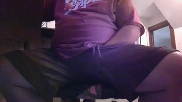 Snapshot of thickdaddy10 chatting on 11/12/25, 10:41 thickdaddy10 online show from 11/12/25, 10:41