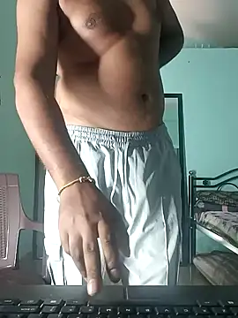 Snapshot of Desi_Heat chatting on 01/05/25, 03:22 Desi Heat online show from 01/05/25, 03:22