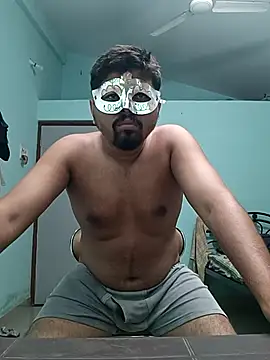 Snapshot of Desi_Heat chatting on 03/05/25, 04:13 Desi Heat online show from 03/05/25, 04:13