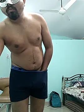Snapshot of Desi_Heat chatting on 03/19/25, 02:48 Desi Heat online show from 03/19/25, 02:48