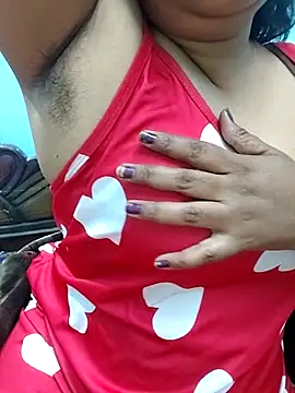 Snapshot of _MilkyBar chatting on 11/21/25, 05:00 MilkyBar online show from 11/21/25, 05:00