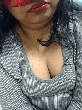 Snapshot of _MilkyBar chatting on 12/02/25, 04:24 MilkyBar online show from 12/02/25, 04:24