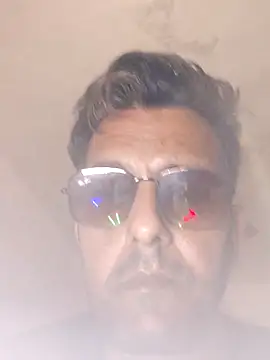 Snapshot of MAGNETICDADDY8 chatting on 10/25/25, 12:29 MAGNETICDADDY8 online show from 10/25/25, 12:29