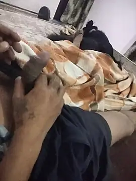 Snapshot of MAGNETICDADDY8 chatting on 10/29/25, 09:49 MAGNETICDADDY8 online show from 10/29/25, 09:49