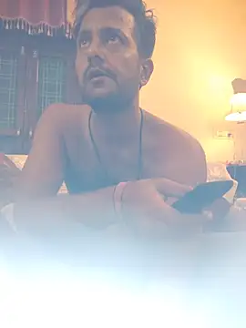 Snapshot of MAGNETICDADDY8 chatting on 11/01/25, 03:36 MAGNETICDADDY8 online show from 11/01/25, 03:36