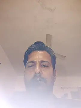 Snapshot of MAGNETICDADDY8 chatting on 11/04/25, 11:42 MAGNETICDADDY8 online show from 11/04/25, 11:42