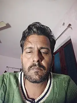 Snapshot of MAGNETICDADDY8 chatting on 11/10/25, 11:26 MAGNETICDADDY8 online show from 11/10/25, 11:26