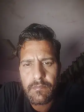 Snapshot of MAGNETICDADDY8 chatting on 11/12/25, 05:02 MAGNETICDADDY8 online show from 11/12/25, 05:02