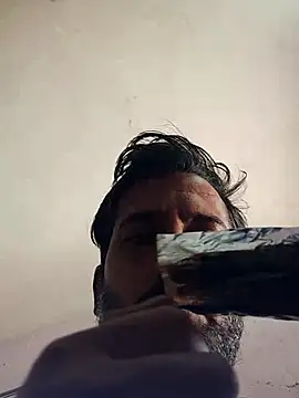 Snapshot of MAGNETICDADDY8 chatting on 11/24/25, 07:08 MAGNETICDADDY8 online show from 11/24/25, 07:08