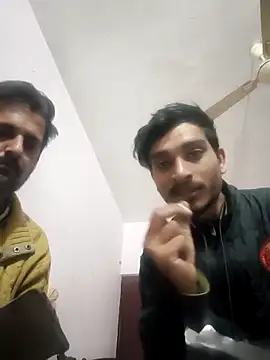 Snapshot of MAGNETICDADDY8 chatting on 11/25/25, 01:00 MAGNETICDADDY8 online show from 11/25/25, 01:00