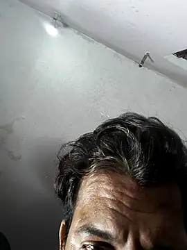 Snapshot of MAGNETICDADDY8 chatting on 11/27/25, 08:00 MAGNETICDADDY8 online show from 11/27/25, 08:00